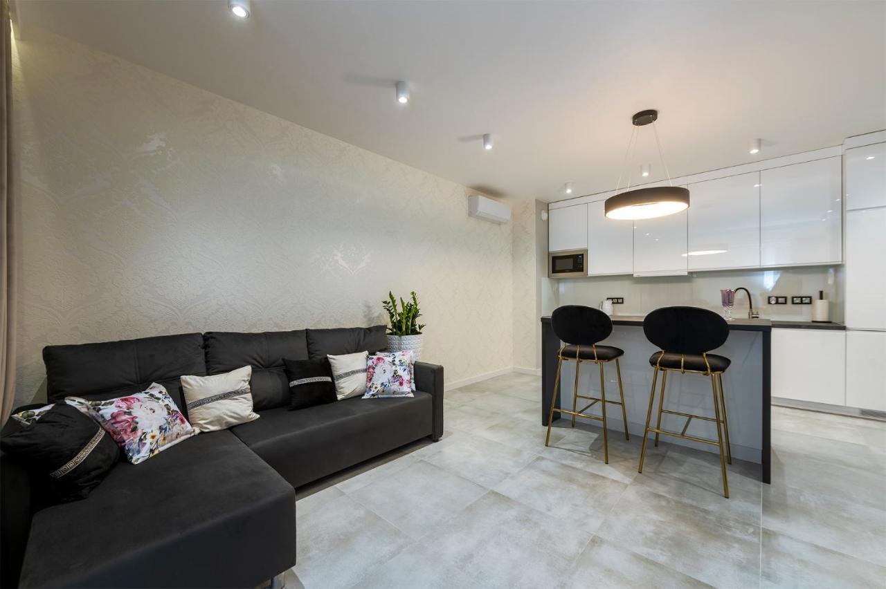 Manufaktura's Star ***** By Pinpoint Apartment *